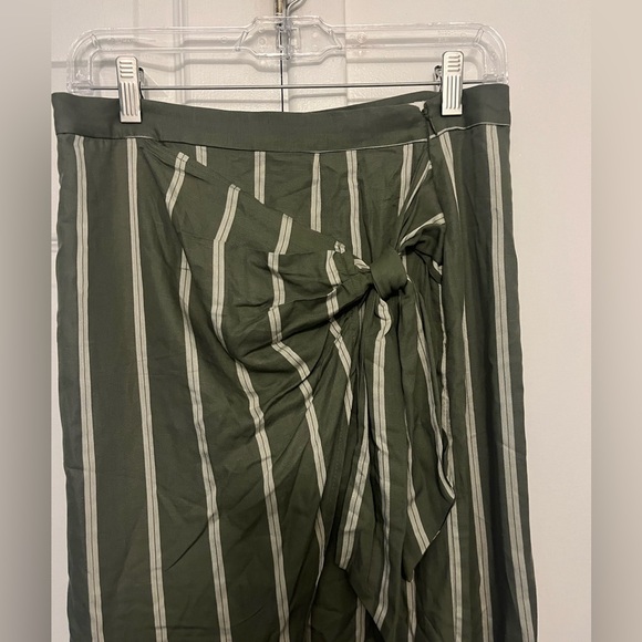(SOLD!) H&M Draped Wrap High Waist Skirt - Picture 4 of 4